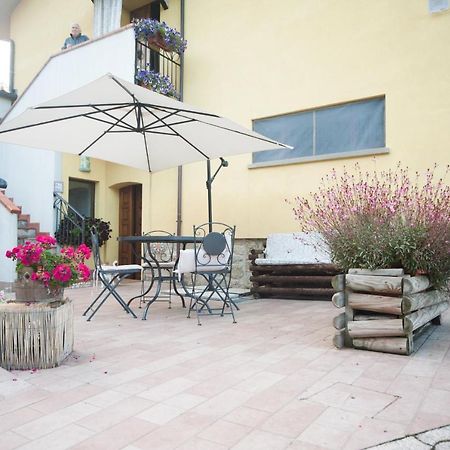 Il Castagno Bed and Breakfast Montemonaco Exteriör bild
